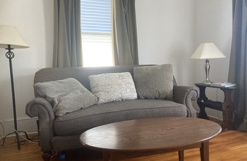 Shrewsbury House | sunny private home on quiet street