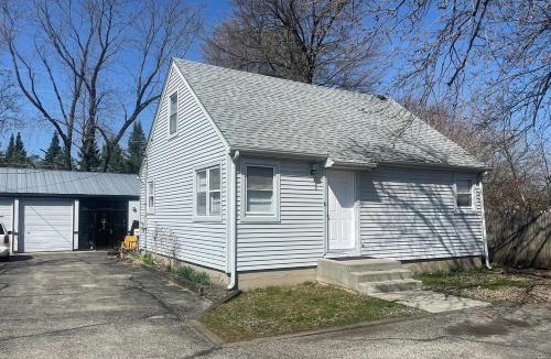 McHenry House | Sunnyside Rental-Entire vacation home 3 Bedroom 2 Bathrooms 1 Kitchen