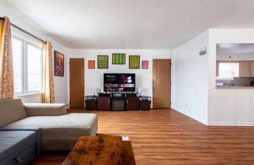 Constable Hook Apartment | Sunset 3BR 2BA 8 Beds NYC MetLife Free Parking