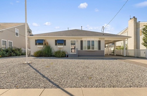 North Cape May House | Sunset beach house. 1 block to the beautiful Delaware Bay beach!
