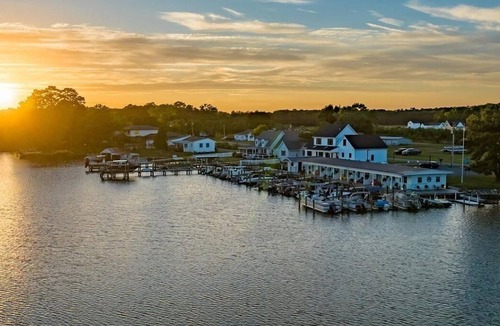 Ocean Pines Cottage | Sunset Cove Cottage at the Inn on Turville Creek