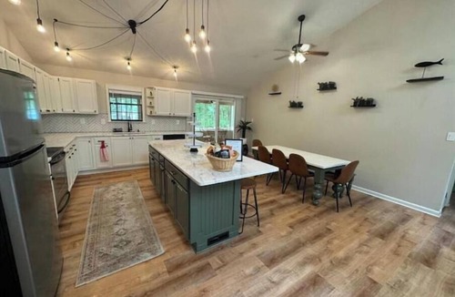 Bumpass House | Sunset Cove Lake House Lake Front with Dock Basketball Kayak Wine