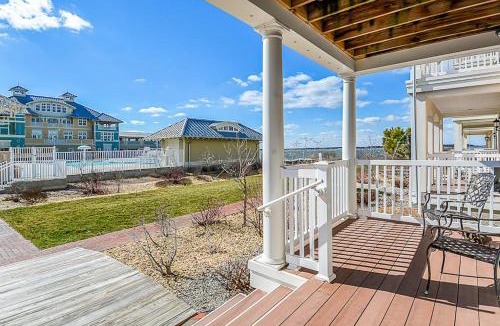 Sunset Island House | Sunset Island - 1 Beachside Mews