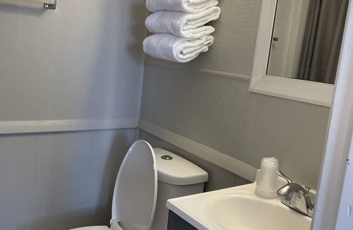 Lake City Hotel | Sunset Motel