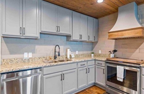 Jacksons' Gap House | "Sunset Pointe" Exceptional Lake-front Home