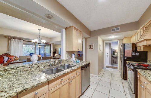 Palmetto Dunes Villa | Sunset Rentals | Fazio 34