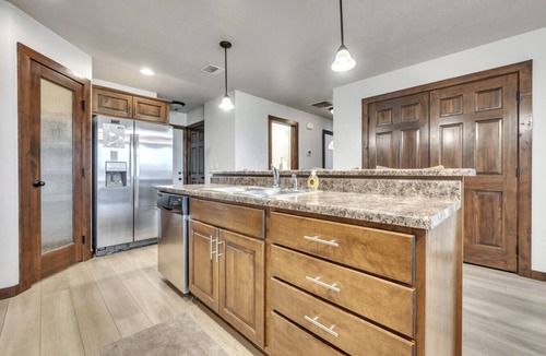 Spirit Lake House | Sunset Splash Cabin at Bridges Bay Resort