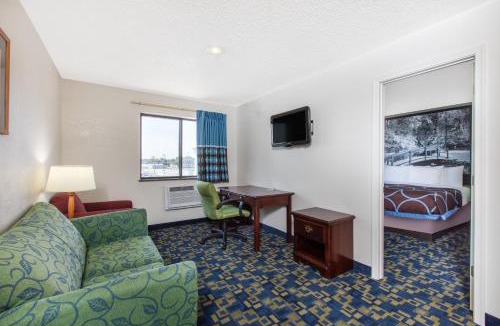 Aberdeen Hotel | Super 8 by Wyndham Aberdeen MD