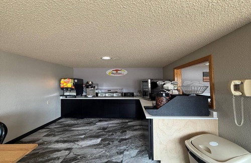 Belle Fourche Hotel | Super 8 by Wyndham Belle Fourche SD