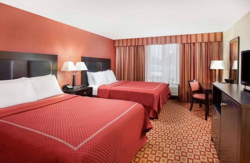 Northlake Hotel | Super 8 by Wyndham Chicago Northlake O'Hare South