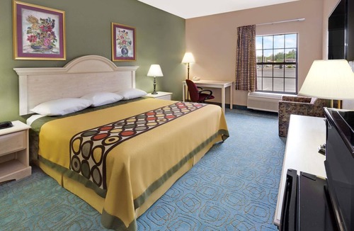 Freeport Hotel | Super 8 by Wyndham Freeport