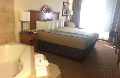 Great Bend Hotel | Super 8 by Wyndham Great Bend