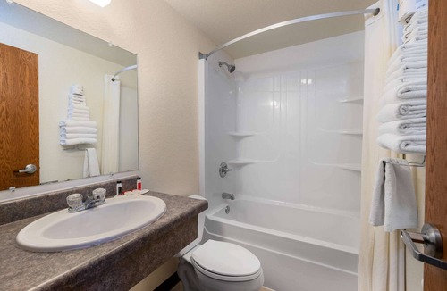 Hill City Hotel | Super 8 by Wyndham Hill City/Mt Rushmore/Area