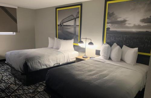 Kirksville Hotel | Super 8 by Wyndham Kirksville-University Area