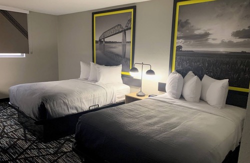 Kirksville Hotel | Super 8 by Wyndham Kirksville-University Area