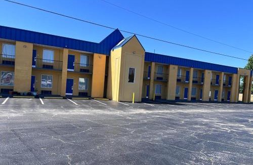 Lumberton Hotel | Super 8 by Wyndham Lumberton NC