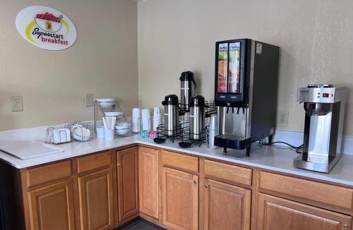 Lumberton Hotel | Super 8 by Wyndham Lumberton NC