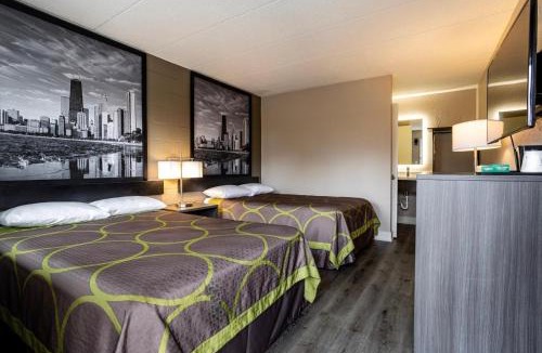 Rockford Hotel | Super 8 by Wyndham Rockford South