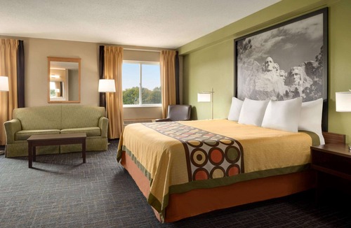 Sioux Falls Hotel | Super 8 by Wyndham Sioux Falls