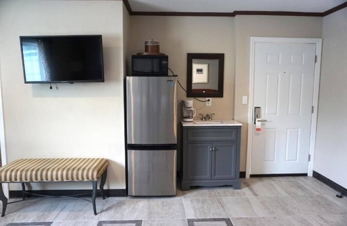 Wildwood Villa | Superb 6-bedroom villa with WiFi in Wildwood