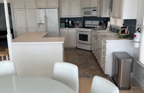 Surf City House | Surf City Escape! Charming 4-bedroom Oceanfront in North Surf City