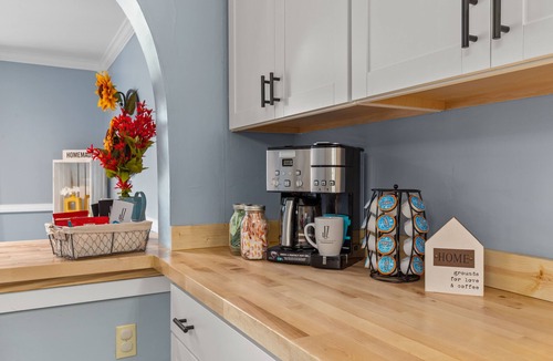 Warrenton House | Sweet Cherry Escape | JZ Vacation Rentals