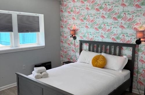 Communipaw Apartment | Sweet Home - 20 minutes to NYC