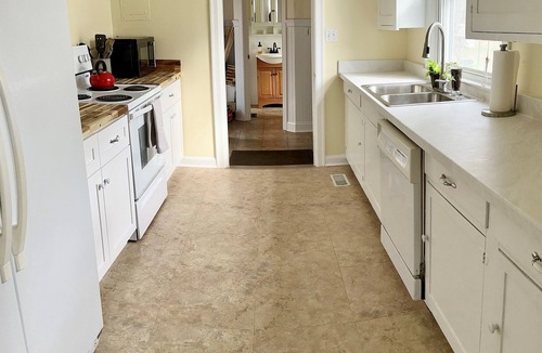 Princess Place House | Sweet Magnolia- Affordable Stay Near DT and Beach