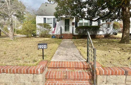 Princess Place House | Sweet Magnolia- Affordable Stay Near DT and Beach
