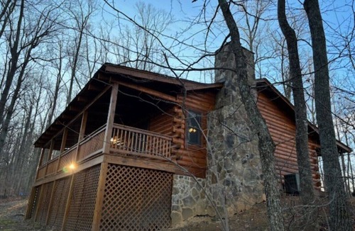 Stanardsville Cabin | Sweet Reunion Mountain Cabin