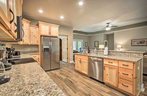 East Tallassee Cabin | Tallassee Creekside Cabin w/Forest Views!