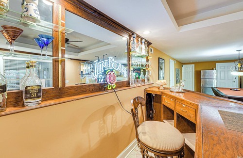Woodstock Apartment | Tasteful Unit w/Pool Table: 7 Mi to Lake Altoona!