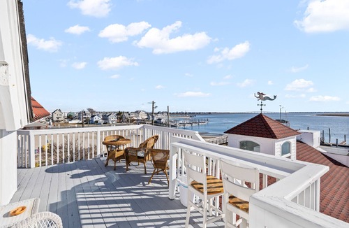 Somers Point Apartment | TAVERN ON THE BAY HOTEL - Al Capone Suite