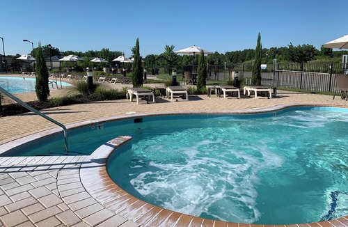 Williamsburg Condo | Terrific 4-bedroom condo in the Colonies Resort in Williamsburg, VA