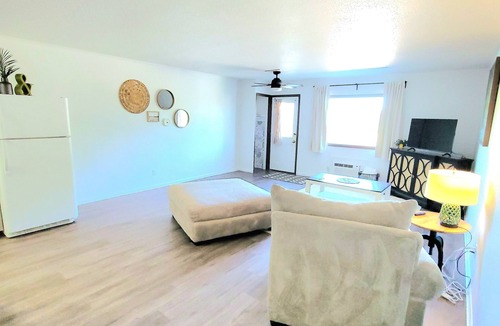Estherville Apartment | Terrific Apartment in Estherville-Steps to 2nd Floor