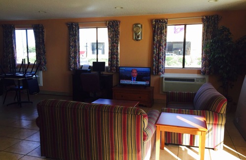 Lufkin Hotel | Texas Inn & Suites