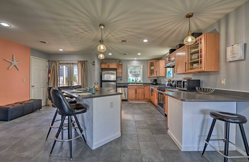 Lake Como House | ‘The 1818’ - Quick walk to 20th Ave Beach!