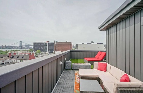 Northern Liberties House | The Atelier at Northern Liberties w/Private Garage Parking