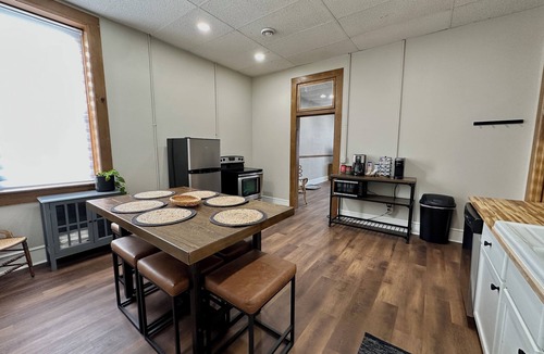 Brooklyn Apartment | The Attic on Front - Apartment in small town Iowa