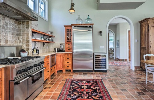 Beallsville House | the barn a french farm house for executive, Golfer, vacation .