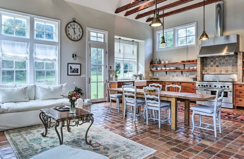 Beallsville House | the barn a french farm house for executive, Golfer, vacation .