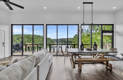 Bremen House | The Barn Smith Lake cottages