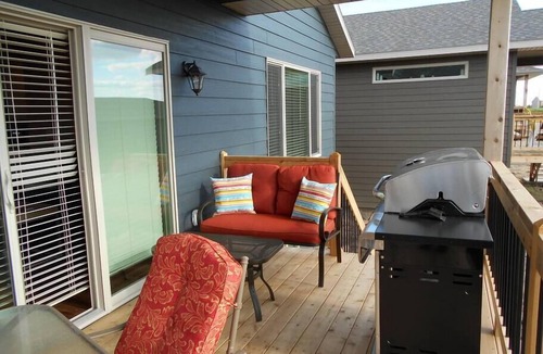 Spirit Lake House | The Bayside - Four Bedroom Bridges Bay Cabin!