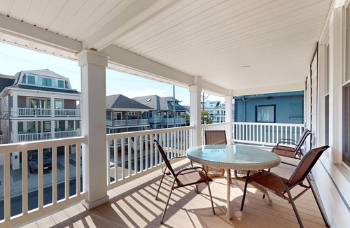 North End Apartment | The Beach House