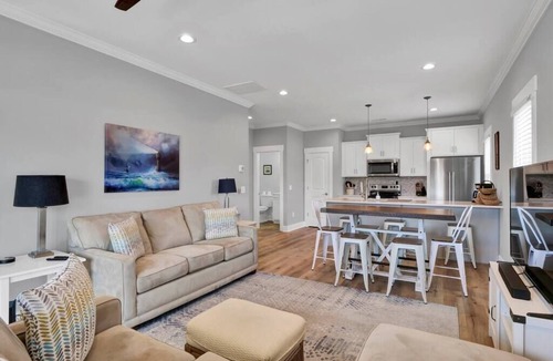 North Carolina Coast Villa | The Beacon Summary: J