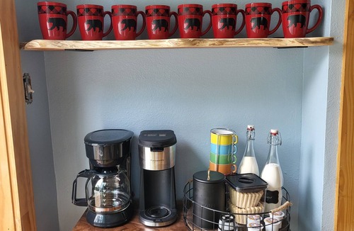 Vilas Cottage | The Bean Cottage. Less than five miles to downtown Boone. Easy access.