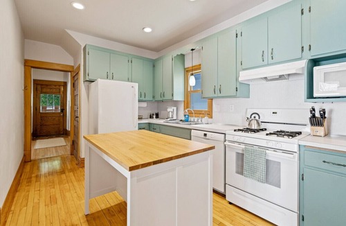 Merriam Park House | The Beanhouse Bright 3BR Walk to Grand Ave