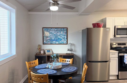Delavan Lake House | The Beckman Bungalow - Lakeside 2-bedroom Home