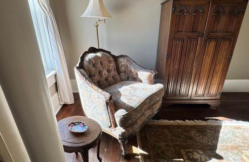 Guthrie Bed & Breakfast | The Bennett Room at The Judges Chambers