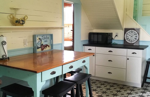 Avon House | The Best of Both Worlds! Casual beach house living with all the modern updates!